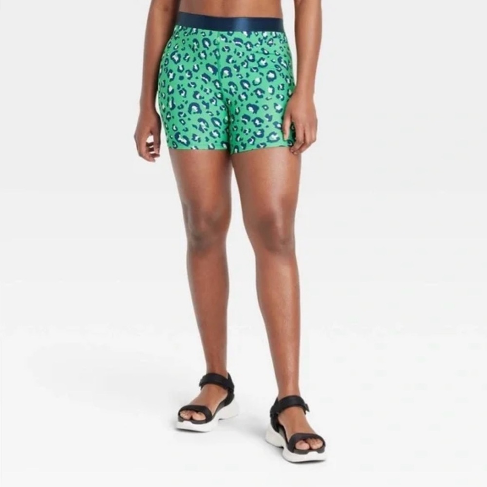 NWT - All In Motion - High Rise Sculpt Bike Shorts - Green Navy Leopard - 💙💚🤍